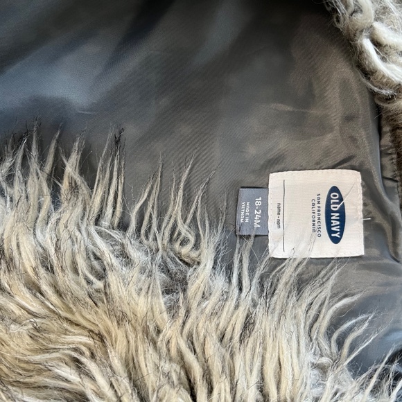 Set of Old Navy Vests - Picture 6 of 7